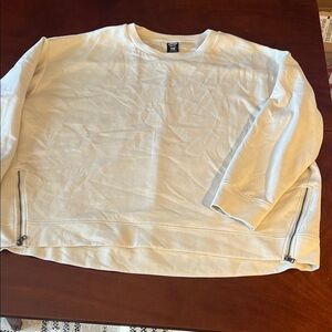 Avia Cream Sweatshirt with Zipper Accents